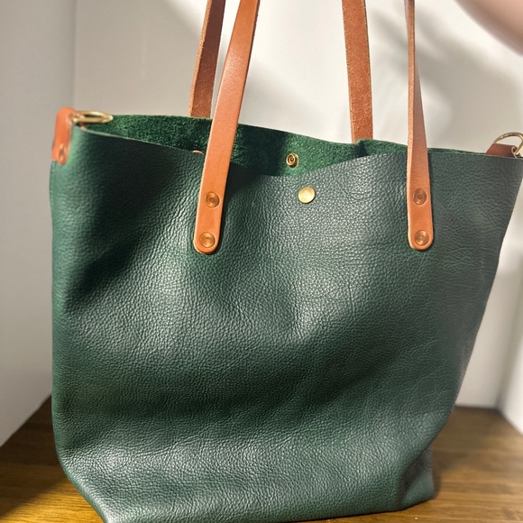 **SOLD—KMM & Co. Green Kodiak Leather Tote & Crossbody Bag - Picture 7 of 9